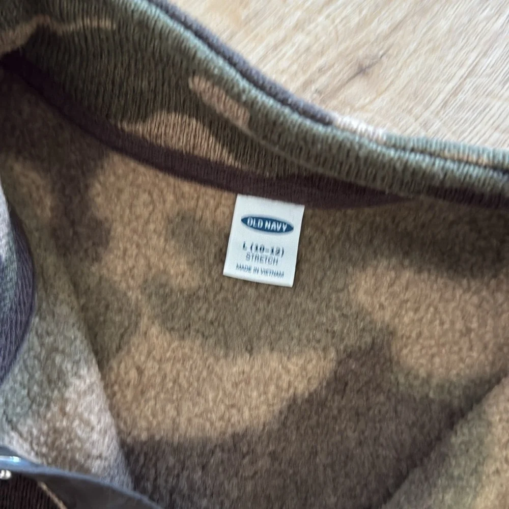 OLD NAVY sweatshirts